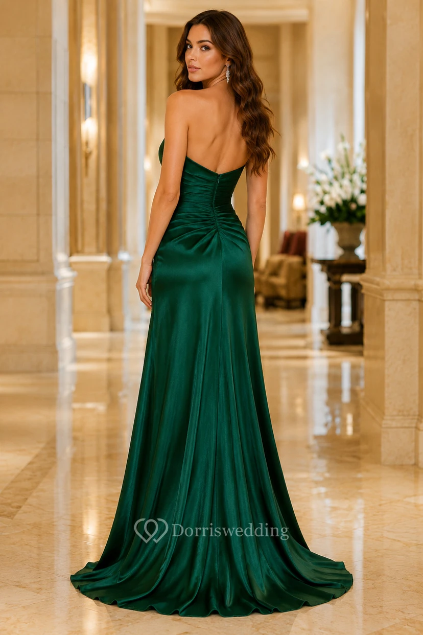 Robe de soirée sirène en satin vert foncé à décolleté cœur view 2