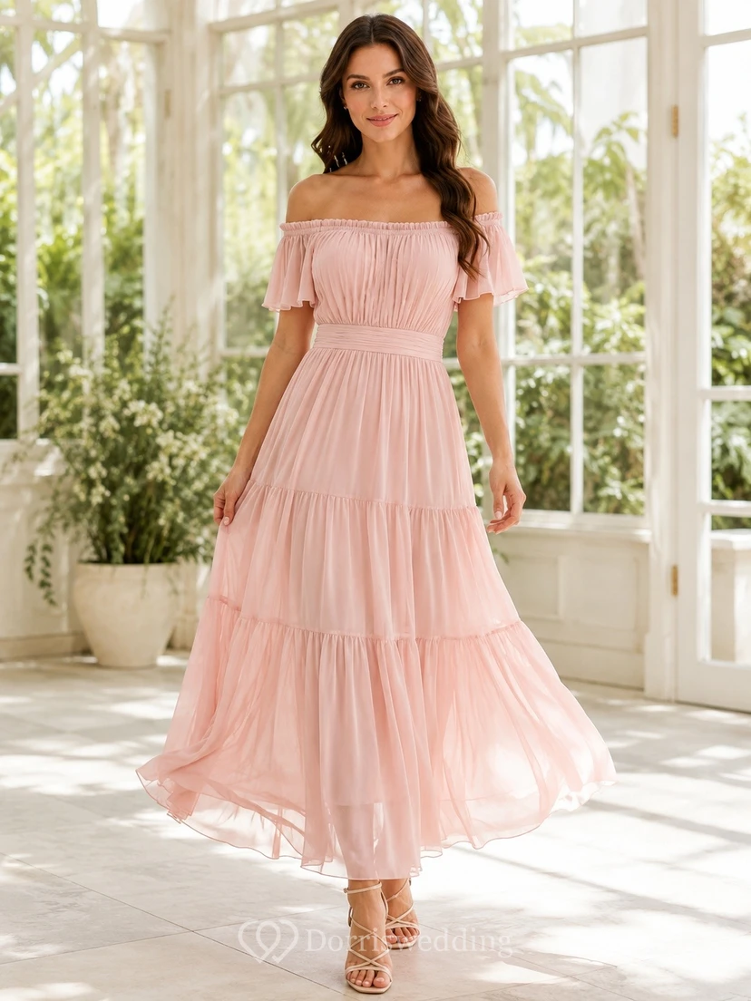 Rosafarbenes, schulterfreies, kurzärmeliges, gestuftes Chiffonkleid in Teelänge – romantisches Gartenkleid