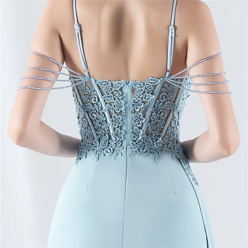 Schweres, mit Diamanten und Blumen besetztes, tailliertes Abendkleid aus Satin mit Fischgrätmuster und Perlenbesatz für Jahrestreffen und Hochzeiten view 57