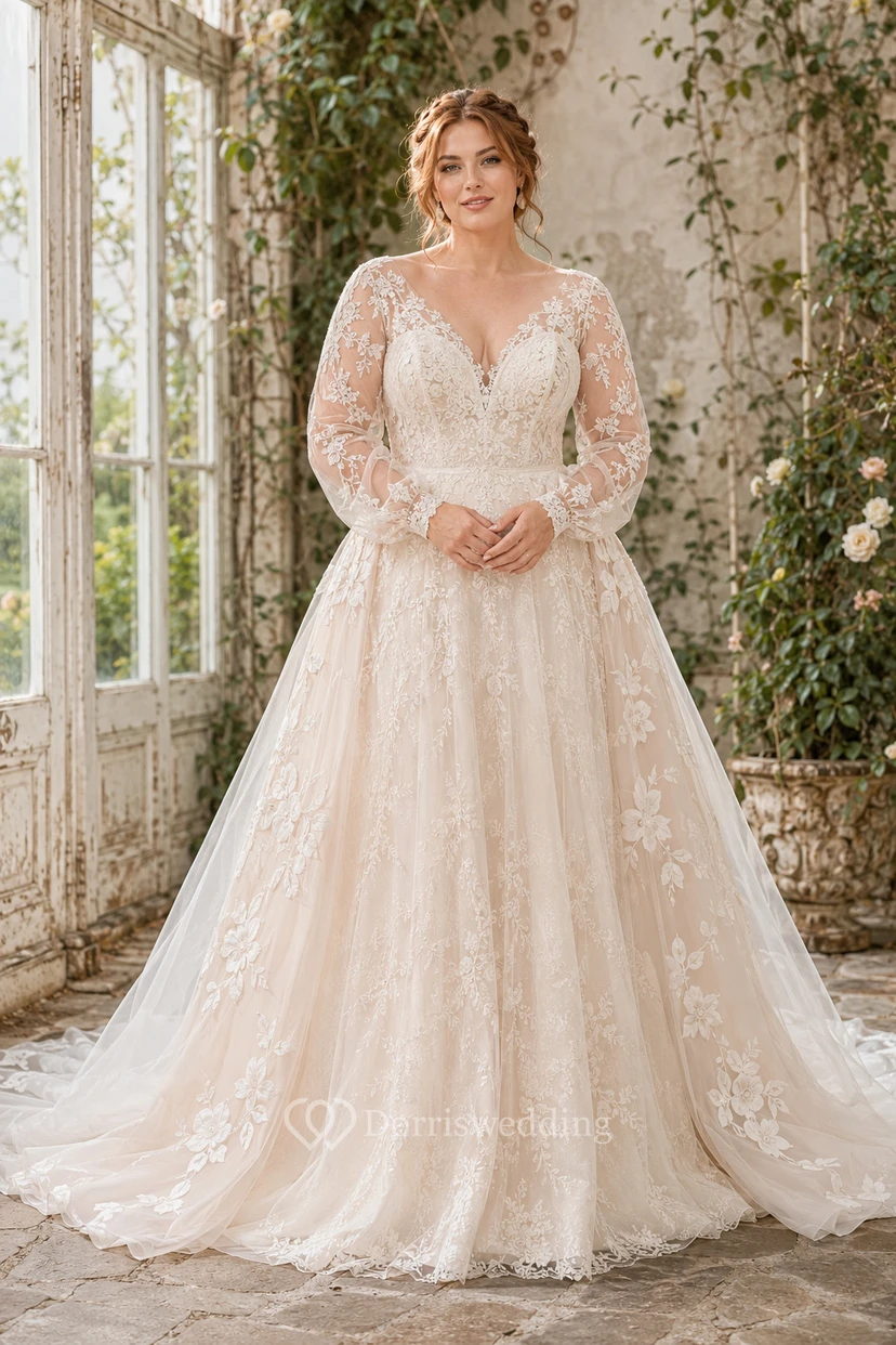 Elfenbeinfarbenes Brautkleid in A-Linie mit langen Ärmeln und transparentem Rückenausschnitt in großen Größen.