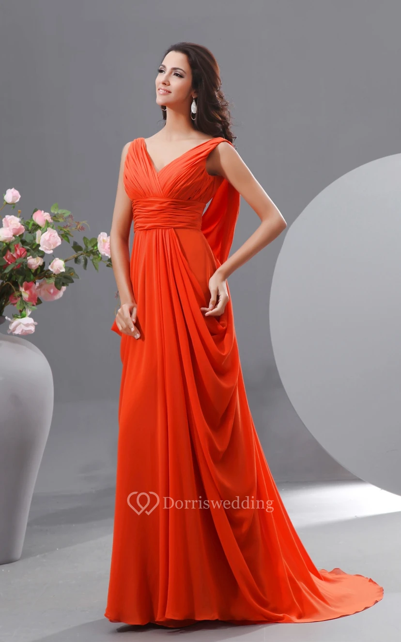 Einzigartiges langes Chiffonkleid im Empire-Stil mit V-Ausschnitt und drapiertem V-Rücken view 2