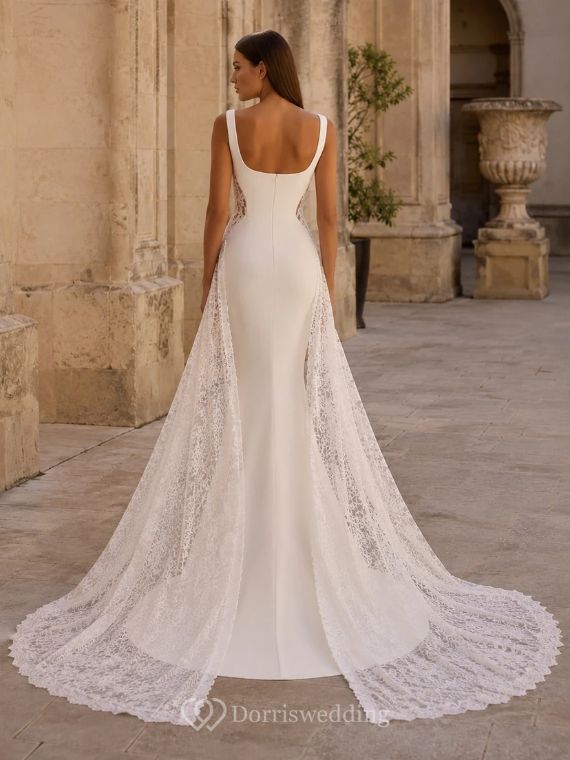 Robe de mariée sirène sans manches en satin et dentelle poli, col carré, traîne chapelle, dos nu et godets, col carré et ourlet asymétrique. view 2