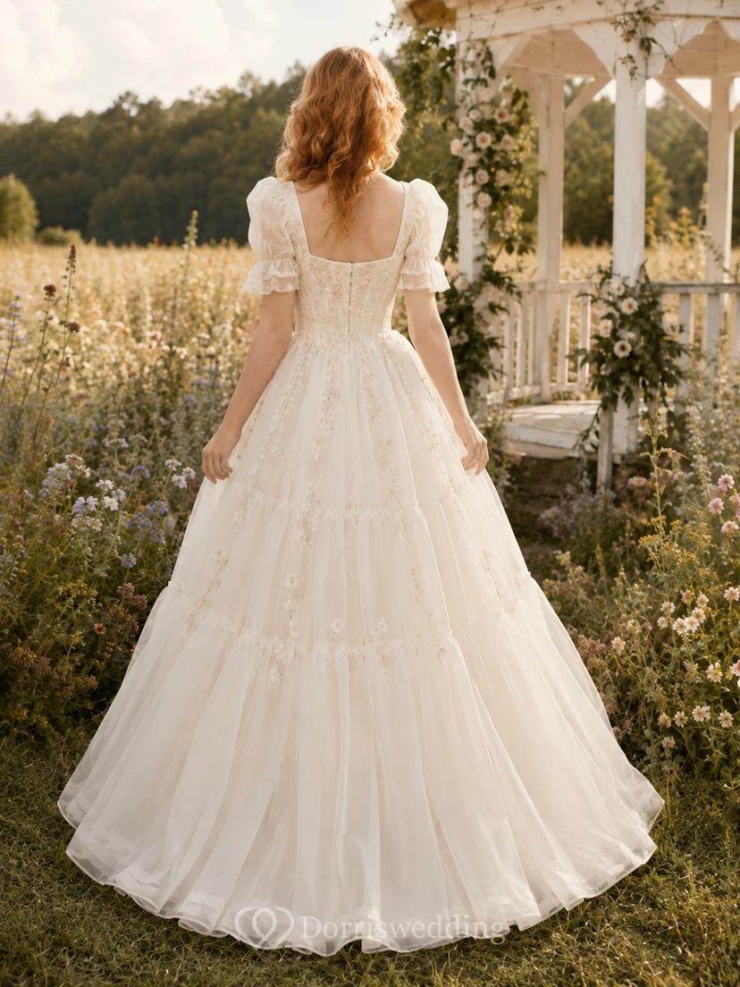 Vestido de novia blanco romántico de corte A con escote corazón y apliques de encaje, manga larga view 2