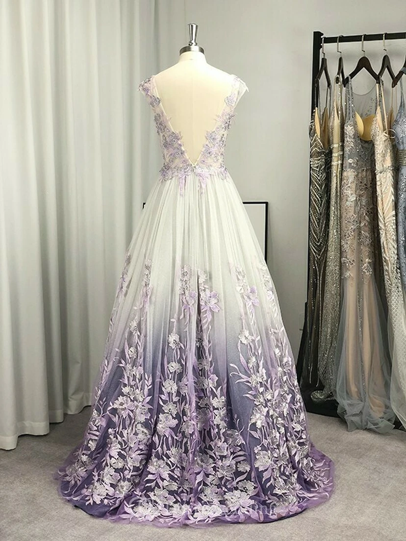 Robe de bal violette sans manches à col V et coupe empire florale, ornée d'appliqués. Col V et coupe trapèze. view 9