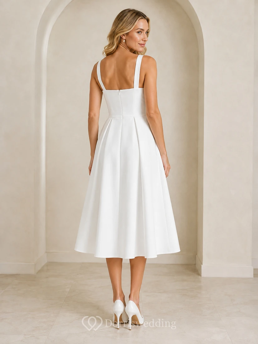 Robe de mariée civile moderne en satin plissé à bretelles carrées et dos nu, style thé, avec bretelles carrées et dos nu. view 2