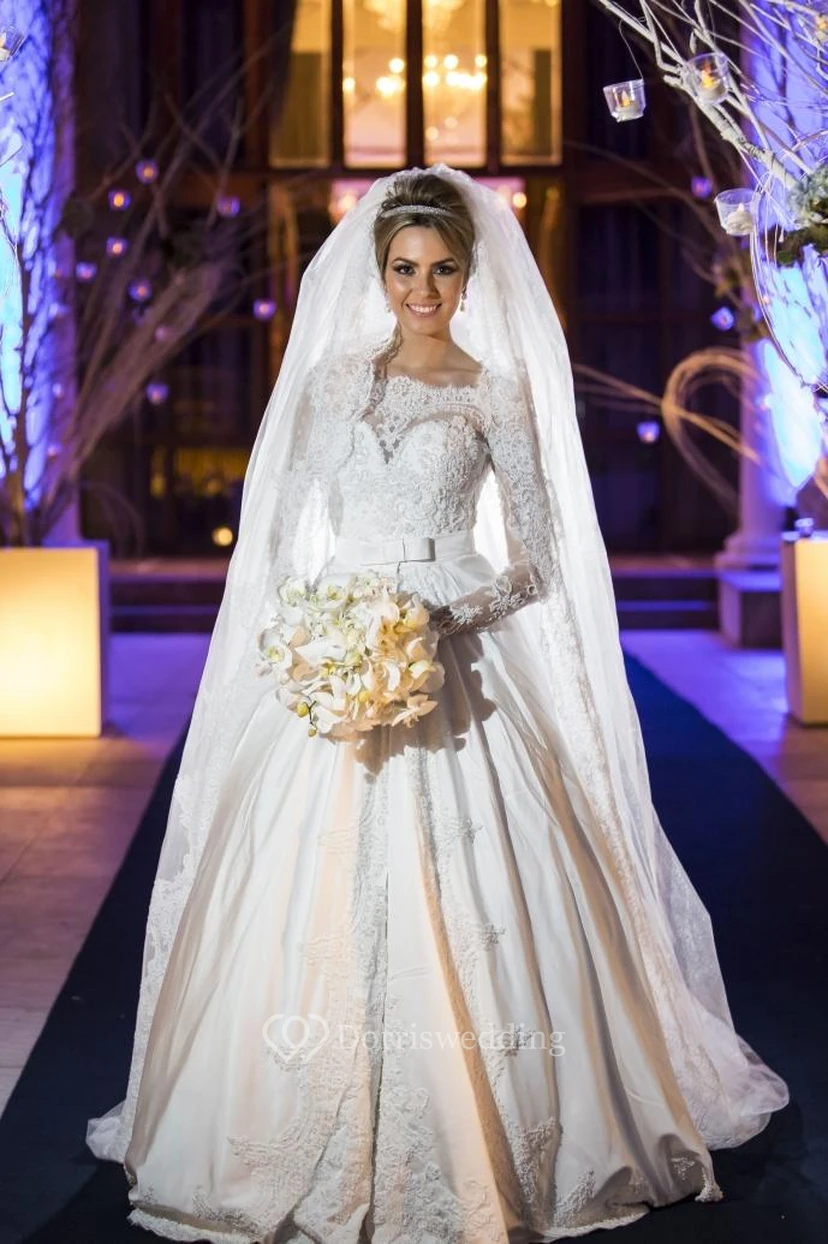 Princess Bridal Lace Wedding Dress Long Sleeves Gorgeous New Arrival Full Beadings Gowns