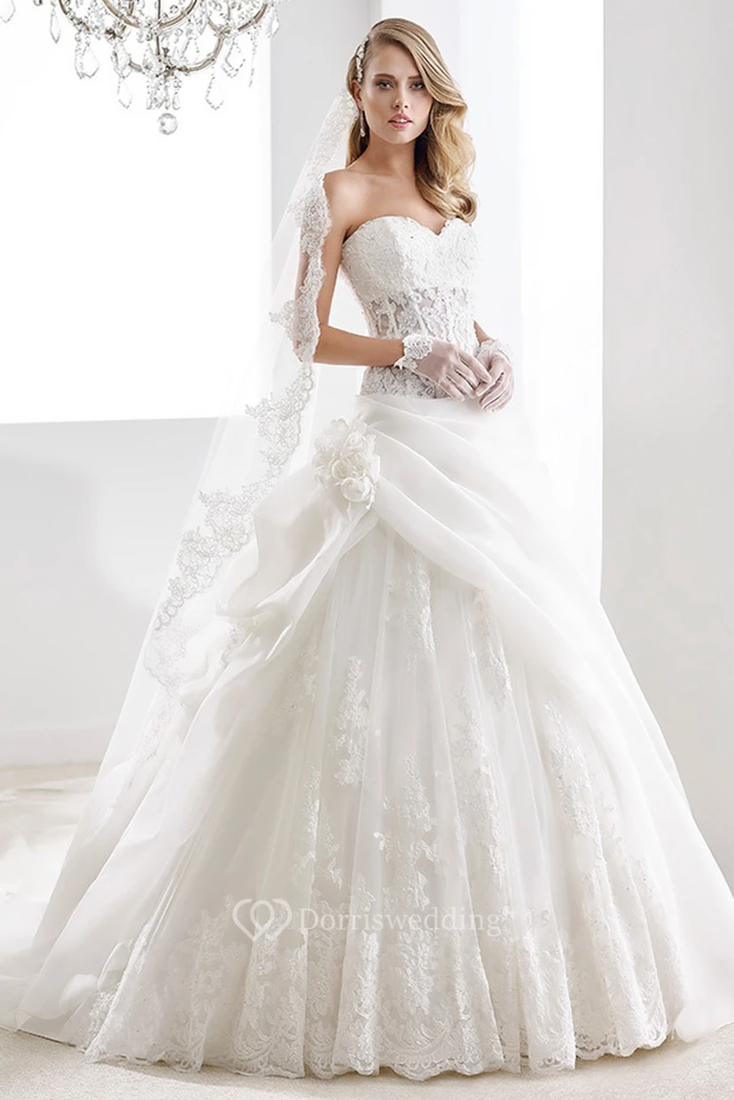Sweetheart A-line Wedding gown with Lace Corset and Side Draping Ruffles 