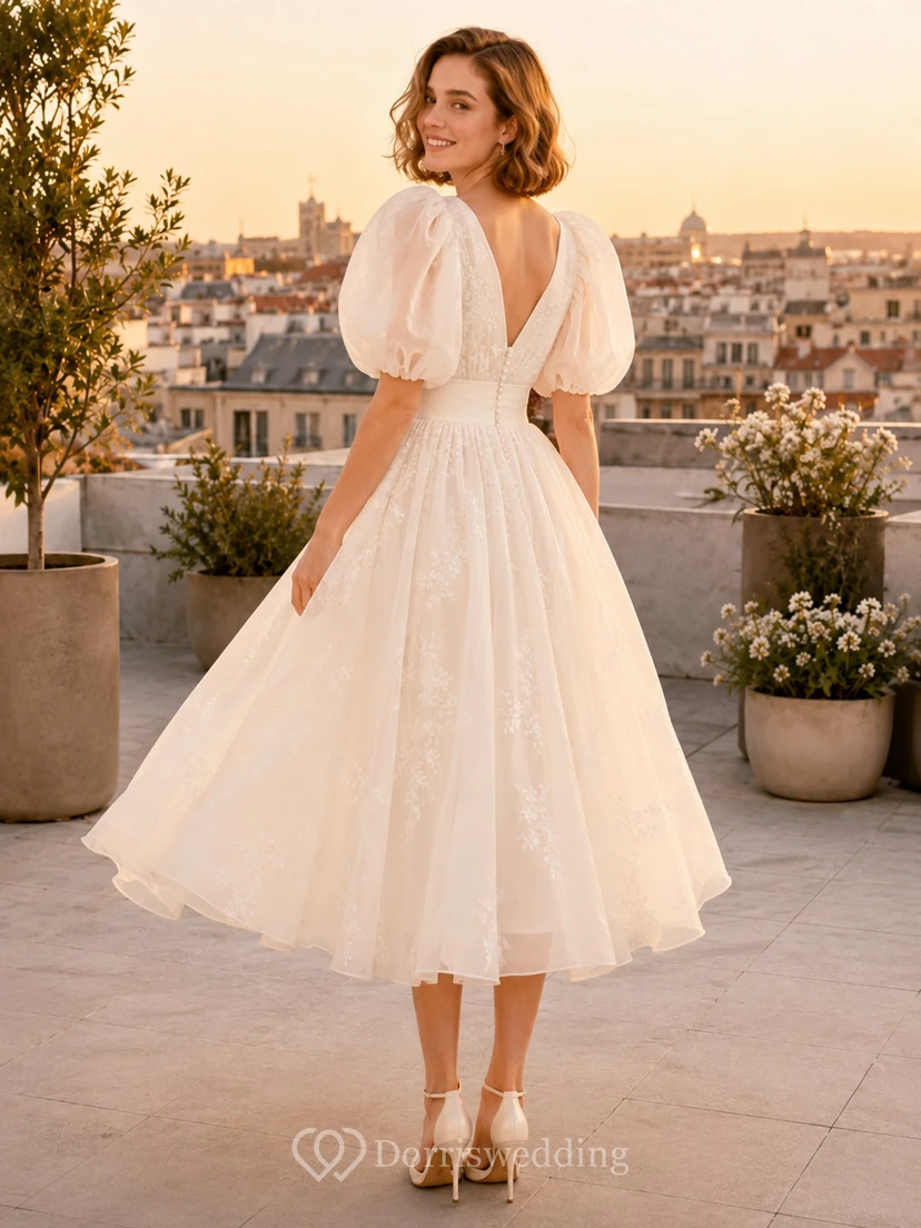 Modernes Chiffon-Brautkleid mit tiefem V-Ausschnitt, kurzem A-Linien-Ausschnitt, eleganten Teefalten und offenem Rücken view 2