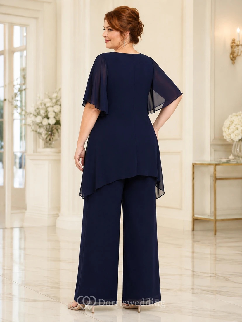 Dunkelblauer Chiffon-Hosenanzug in großen Größen mit weitem Bein, Rundhalsausschnitt, flatternden Ärmeln und asymmetrischem Schnitt – ideal für die Mutter der Braut. view 2
