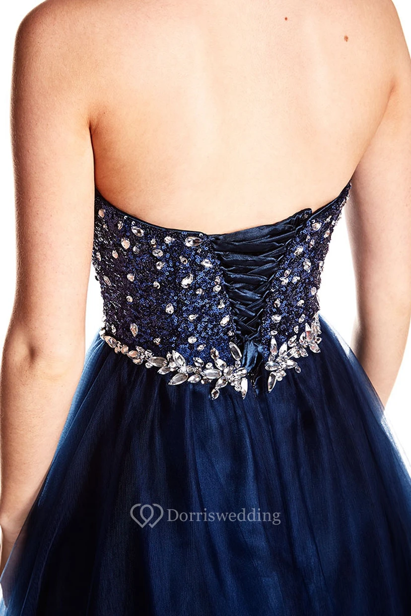 Herzförmiges, bodenlanges, perlenbesetztes Tüll-Abendkleid mit Taillenschmuck und Schnürung view 4