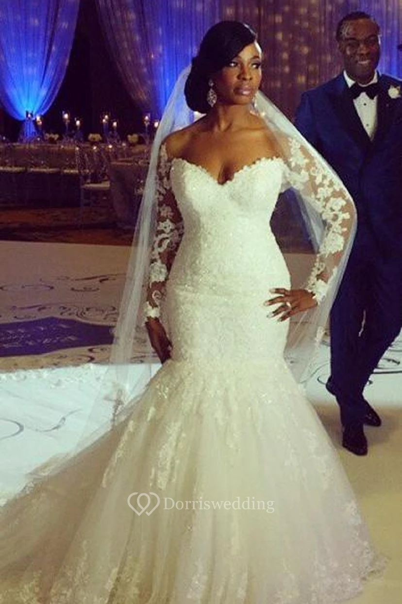 Glamorous Off-the-shoulder Long Sleeve Mermaid Wedding Dress With Appliques view 4
