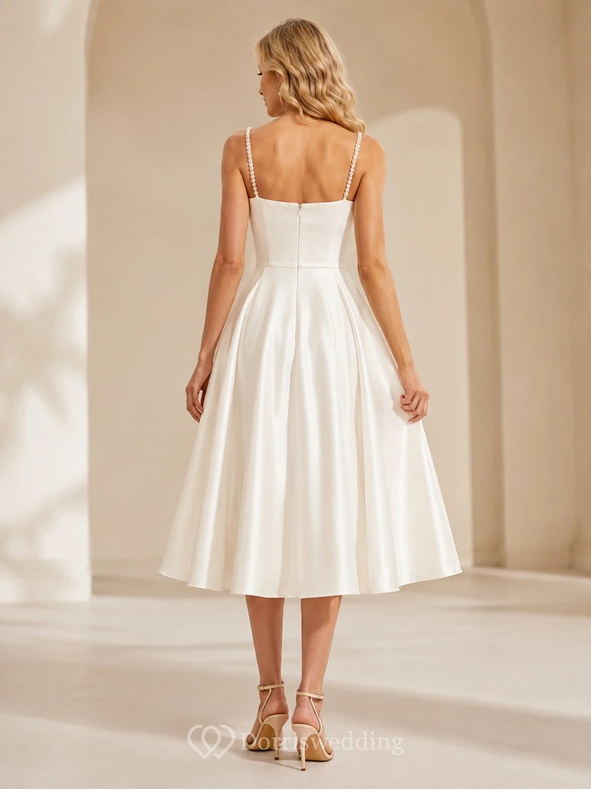Robe de passage à l'âge adulte en satin blanc nacré à fines bretelles et longueur thé view 2