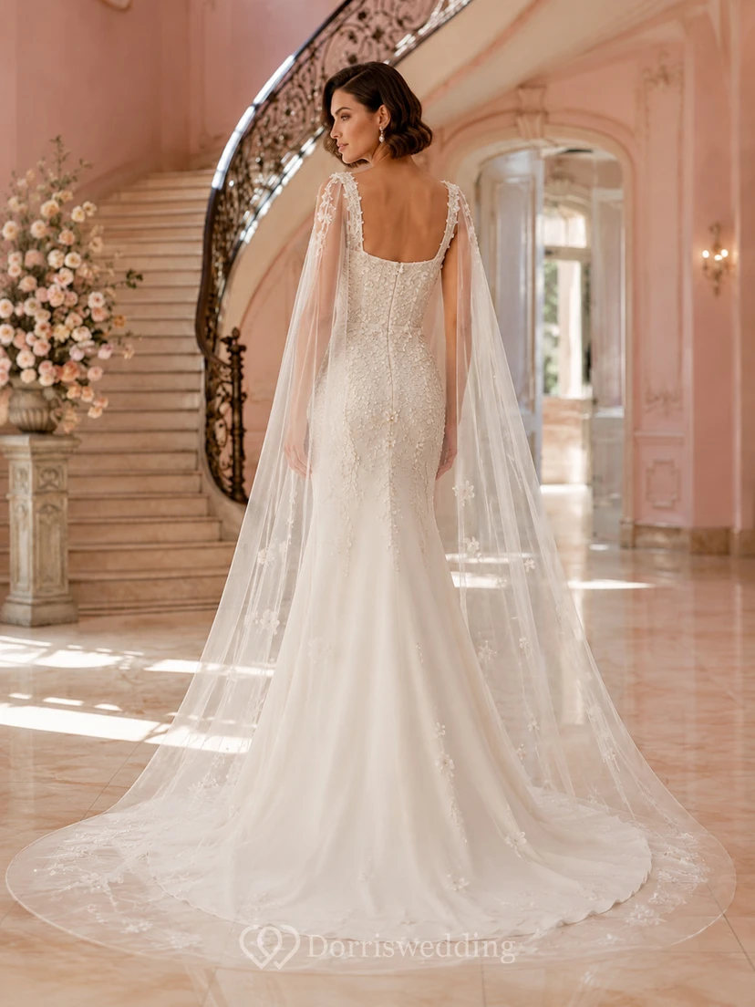 Robe de mariée de luxe pour salle de bal, ornée de dentelle, bretelles carrées, manches longues, coupe fourreau et traîne. view 2