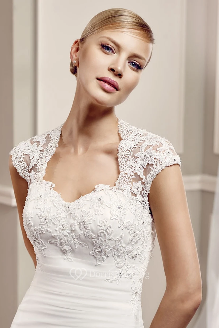 A-Line Side-Draped Long Cap-Sleeve Lace Wedding Dress With Keyhole Back And Appliques view 4