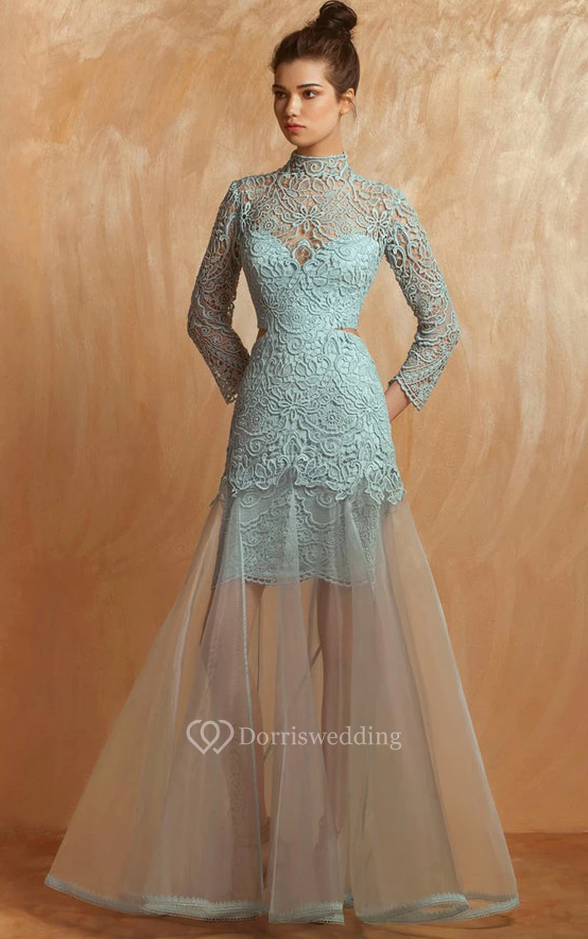 Robe de soirée moderne en tulle à col montant et manches longues, ornée d'appliqués et dotée d'une fermeture éclair.