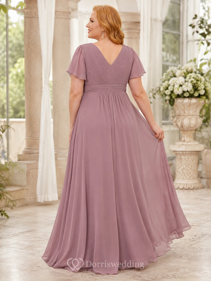 Elegantes, bodenlanges Abendkleid in Übergröße aus Chiffon im Empire-Stil mit V-Ausschnitt, kurzen Ärmeln und Vintage-Mauve-Finish in Übergröße view 2