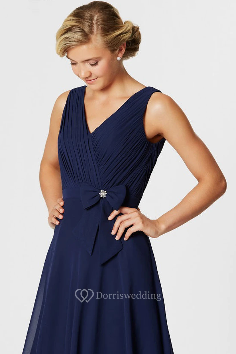 Knee-Length V-Neck Ruched Sleeveless Chiffon Bridesmaid Dress With Bow view 3