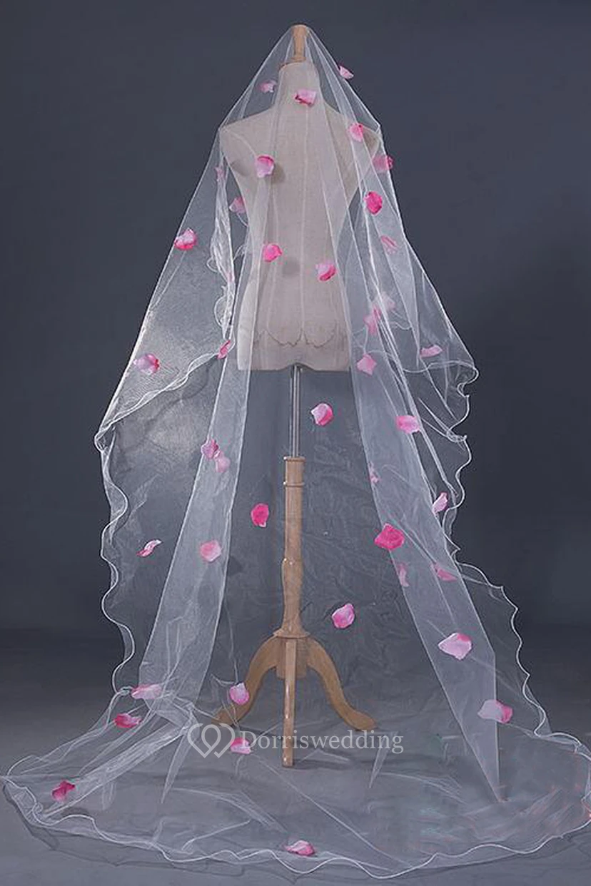  Korean Style 3 Meters Long Tailed Veil with Pink Petals view 2