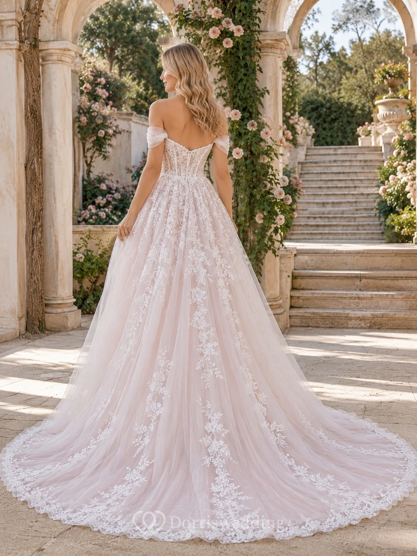 Romantisches Brautkleid in zartem Rosa: trägerloses Korsett aus Spitze, A-Linie, Schleppe und Korsett view 2