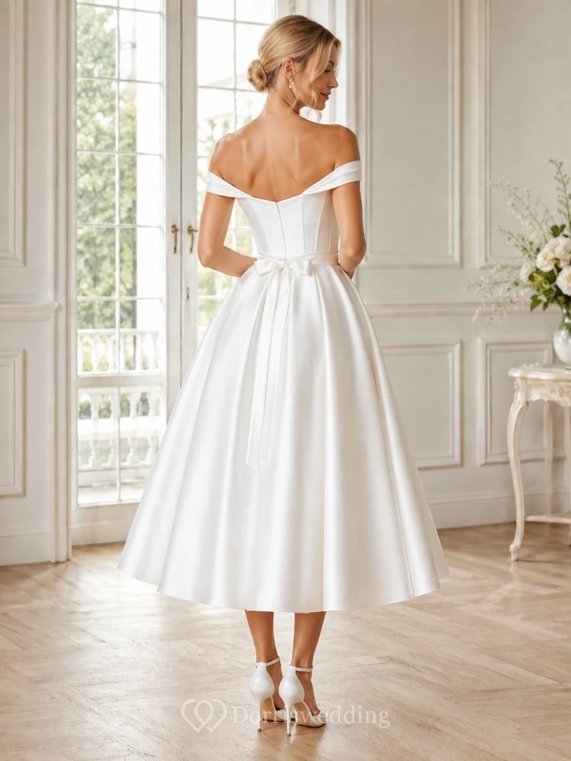 Romantisches, schulterfreies Satin-Brautkleid mit kurzen Ärmeln und A-Linien-Schnitt in Teelänge für standesamtliche Trauungen view 2