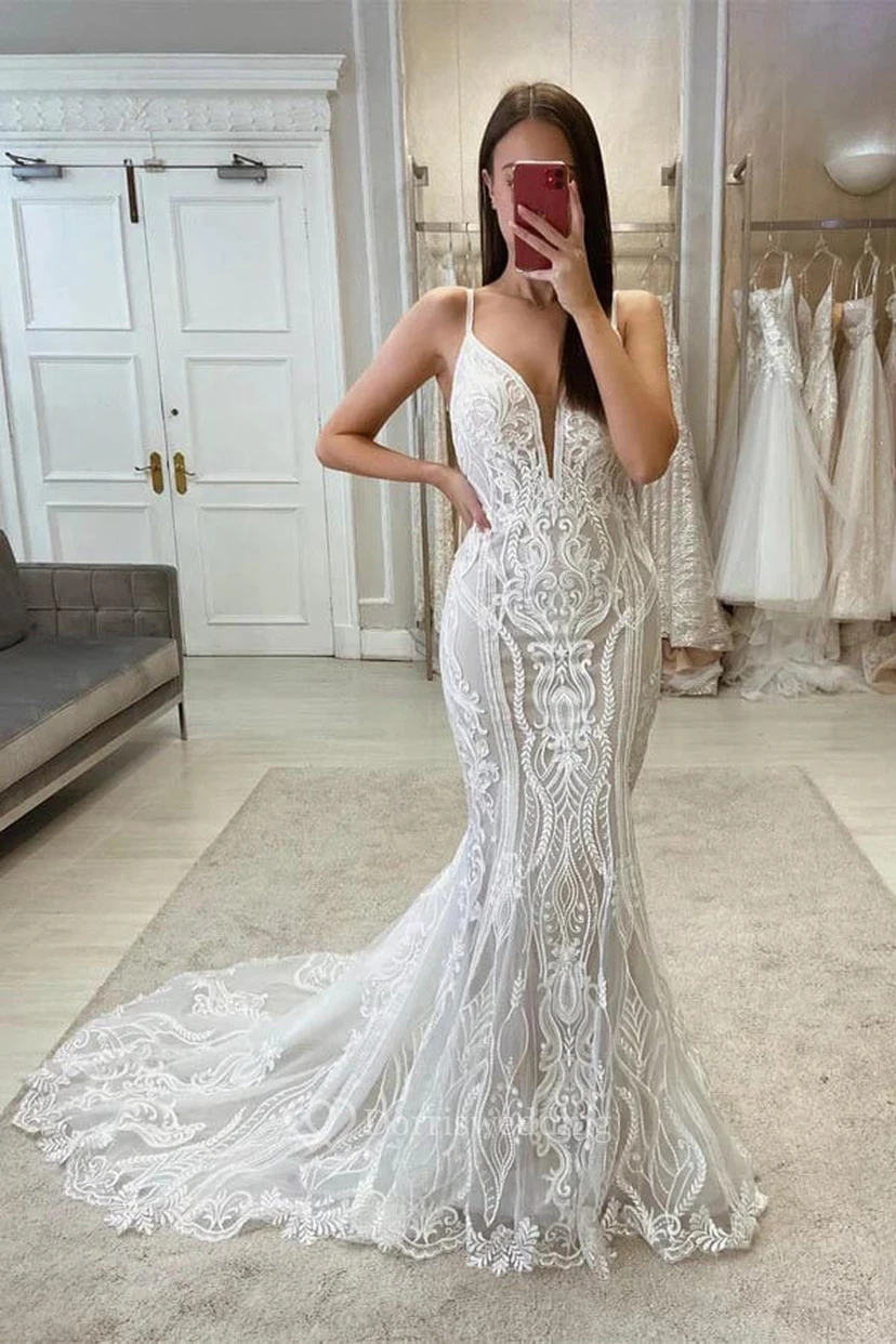 Exquisito vestido de novia de encaje estilo sirena con tirantes finos