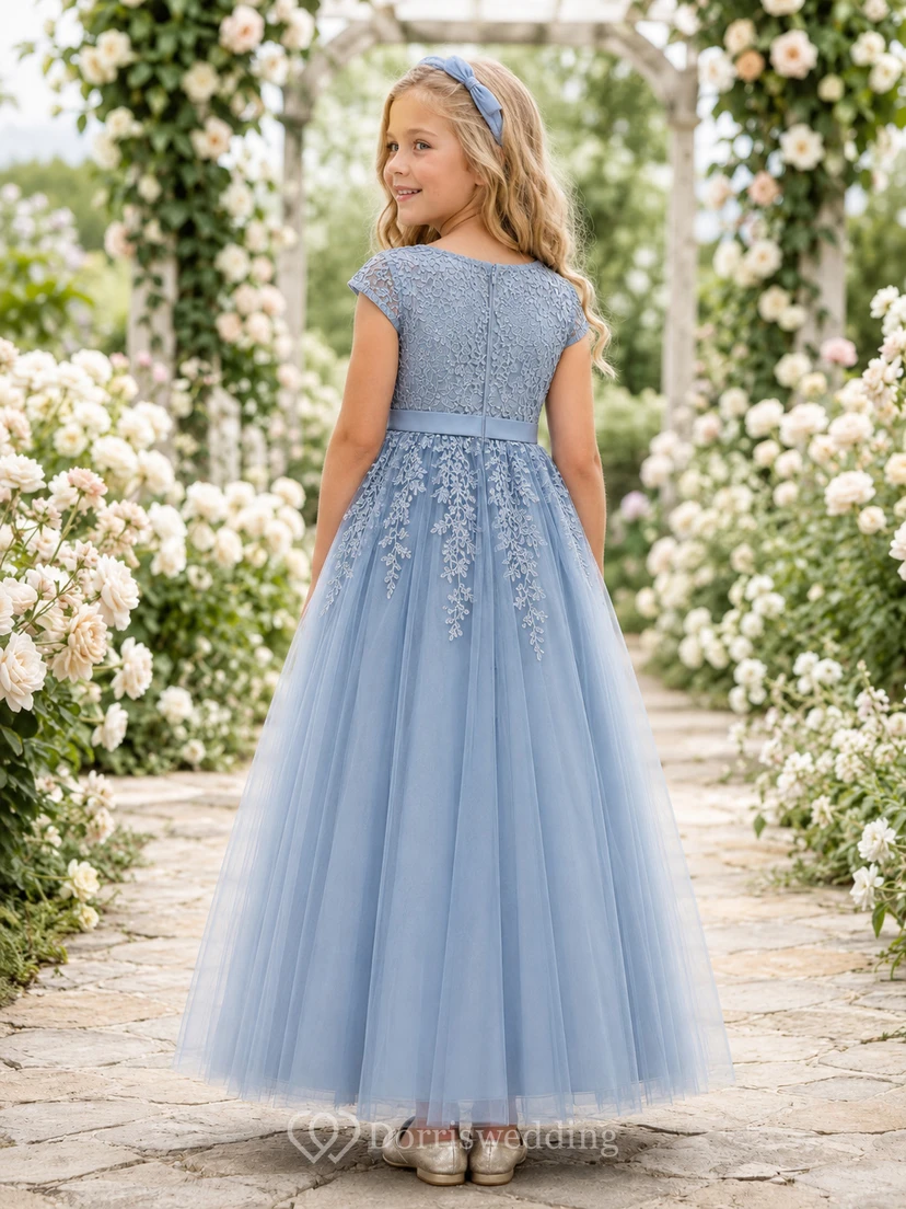 Romantisches, knöchellanges A-Linien-Kleid für Gartenblumenmädchen in Stahlblau mit Spitze und Tüll, kurzen Ärmeln und U-Boot-Ausschnitt view 2