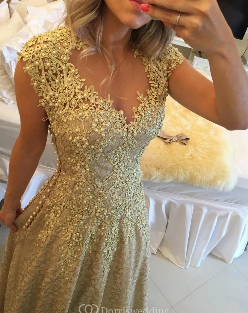 Glamorous Cap Sleeve Lace Appliques Prom Dresses Floor Length Formal Wear view 2