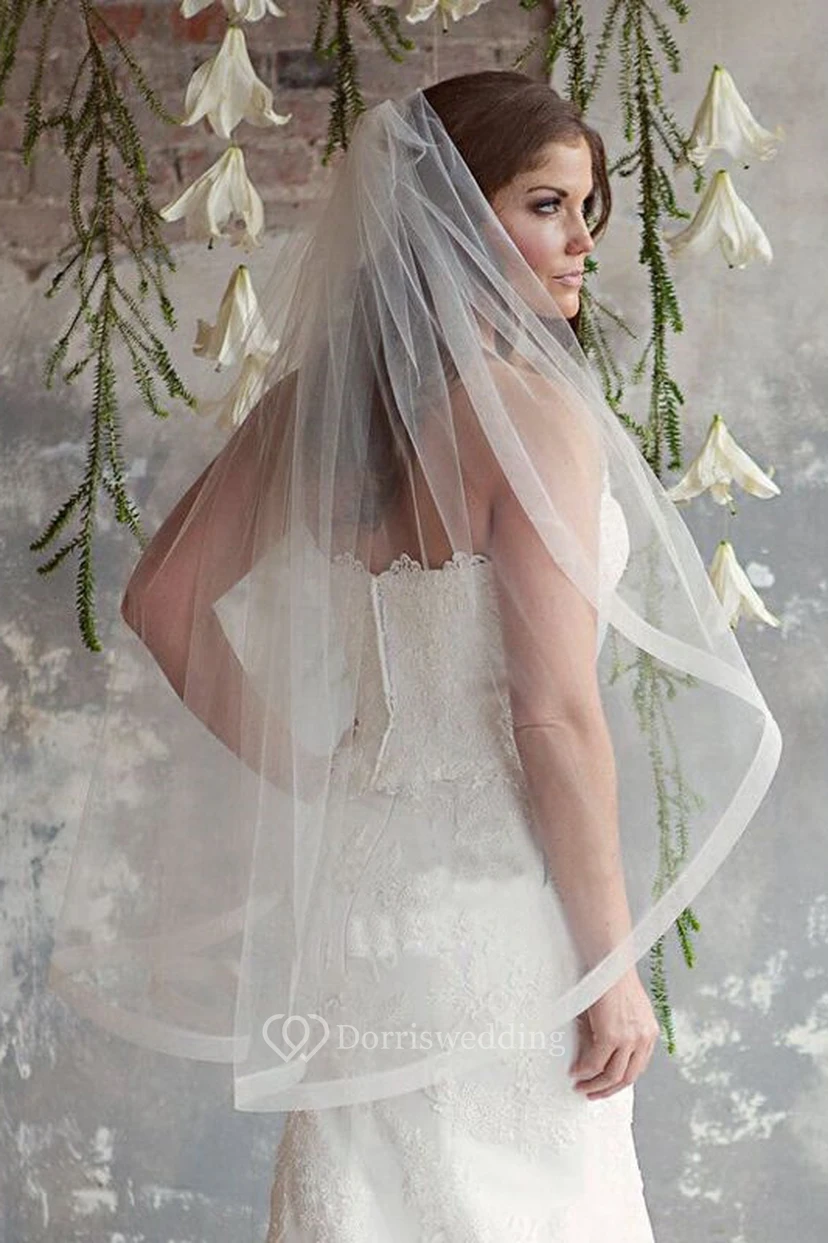 Simple Style Single Layer Soft Wedding Veil view 2