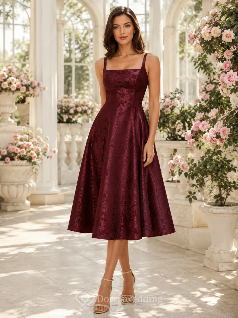 Burgunderfarbenes Rosengarten-Hochzeitsgastkleid, A-Linie, Satin, Spitze, Spaghettiträger, eckiger Ausschnitt, ärmellos, Teelänge