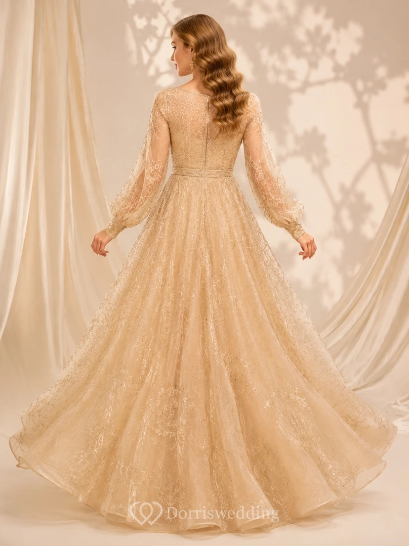 Vestido de novia largo hasta el suelo con cuello joya, mangas largas y corte en A, de tul con delicados pliegues. view 2