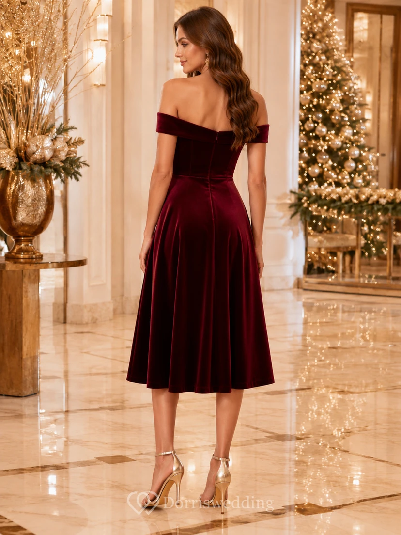 Robe de vacances bordeaux en velours à épaules dénudées, coupe trapèze et longueur thé view 2