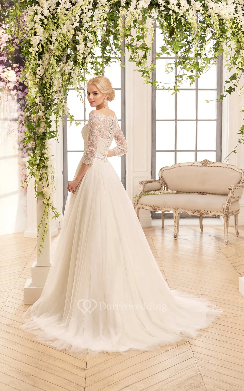 Robe longue trapèze en tulle illusion, épaules dénudées, manches 3-4, avec entrecroisement et plis view 2