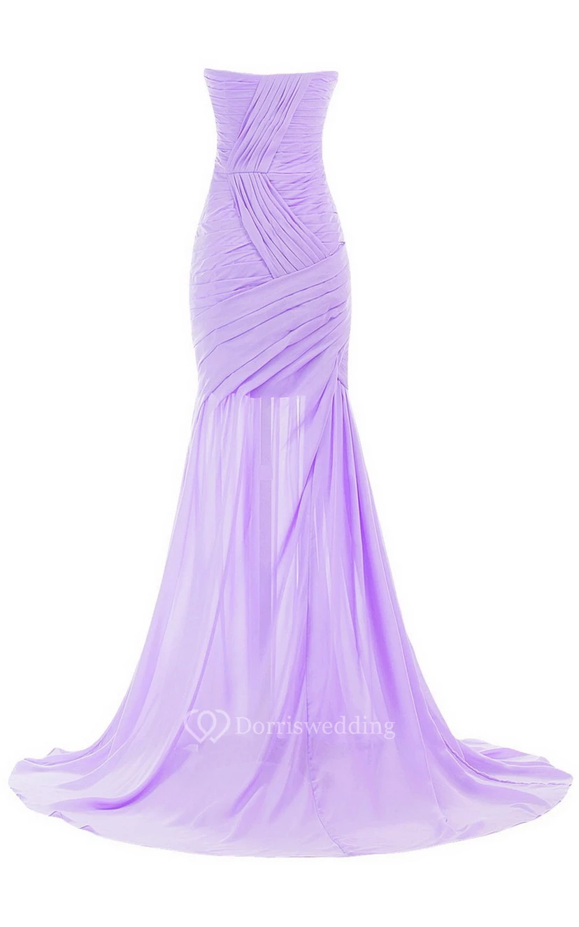 Vestido de novia con escote corazón, cola larga, fruncido y abalorios. view 7