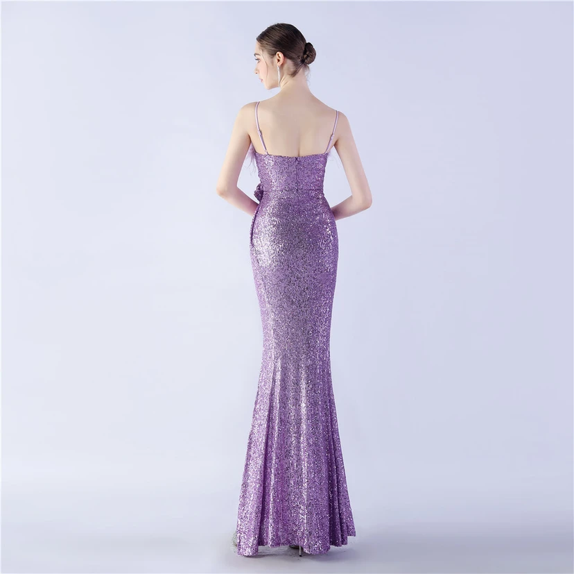Vestido de noche de alta gama para bodas, con flores y detalles de plumas de avestruz. view 69