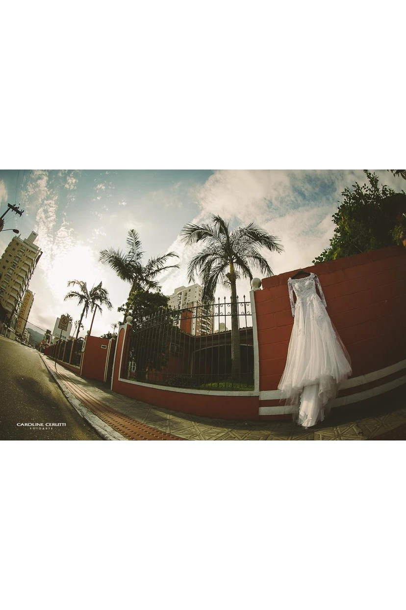 Gorgeous Lace Appliques Beadings Tulle Wedding Dress Long Sleeve view 3