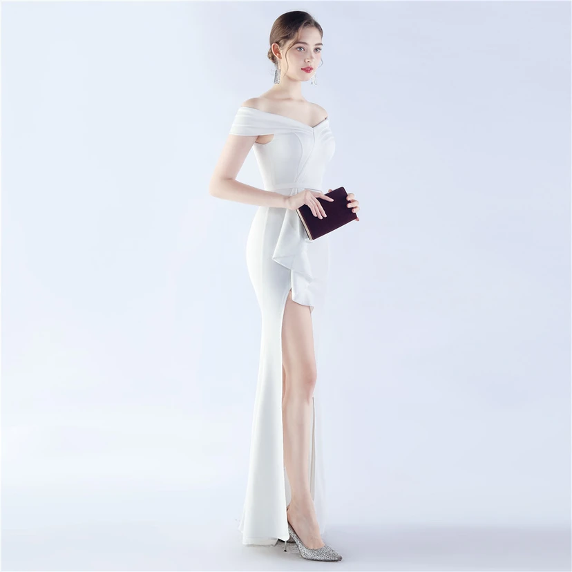 Klassisches langes Abendkleid aus Satin mit One-Shoulder-Ausschnitt view 49