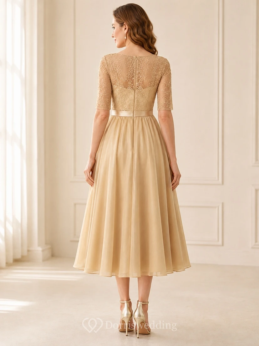 Vestido formal modesto de satén con cuello joya, mangas tres cuartos y encaje, corte en A, largo hasta la rodilla, color champán. view 2