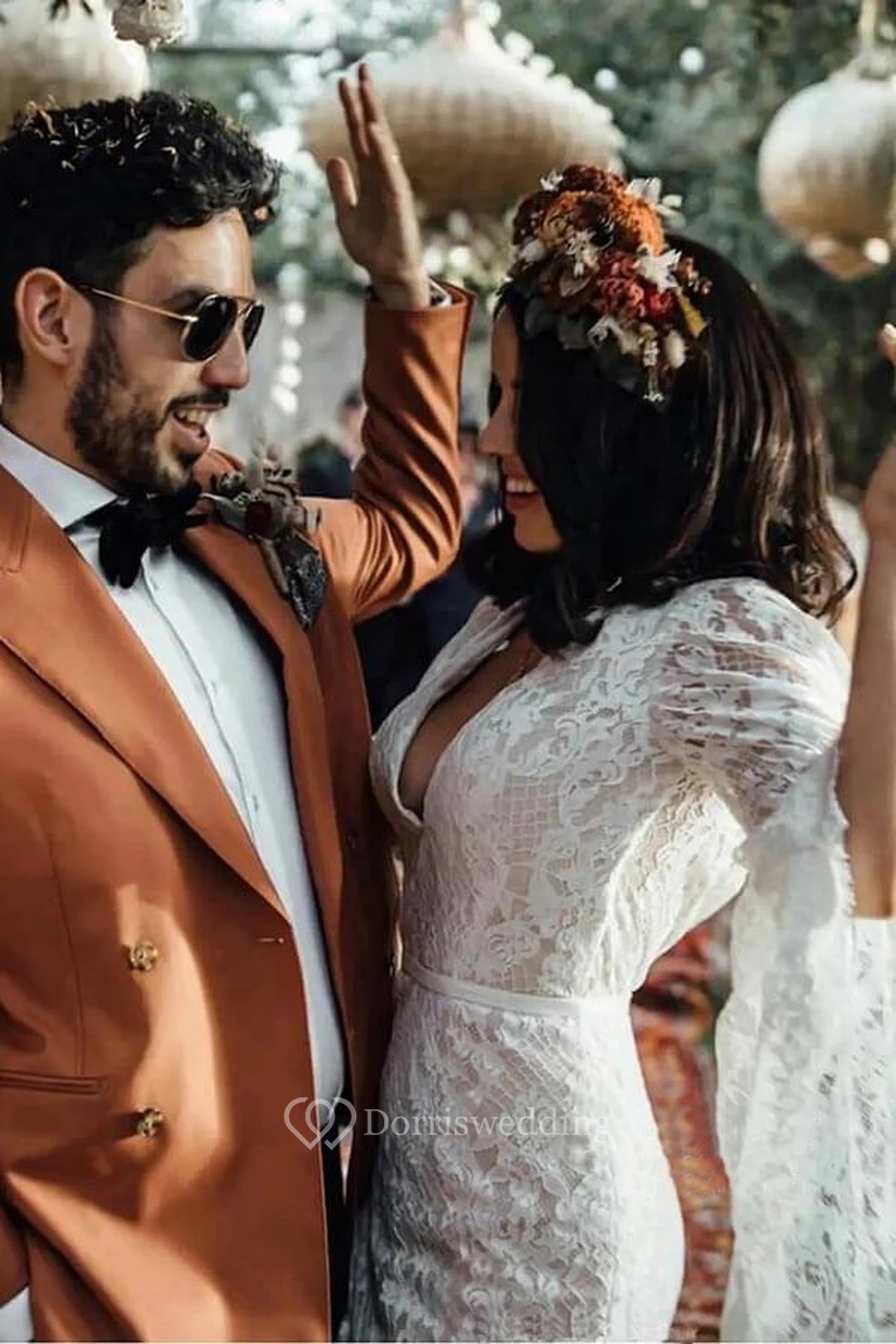 Boho-Hochzeitskleid aus Spitze mit tiefem V-Ausschnitt am Rücken, Poetenärmeln und Empire-Stil im Hippie-Stil view 4