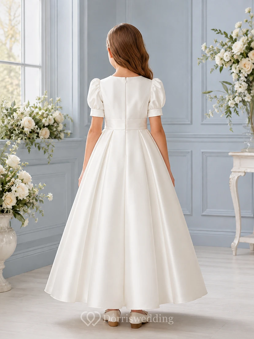 Weißes, plissiertes Satinkleid mit Puffärmeln für Blumenmädchen zur Kommunion view 2