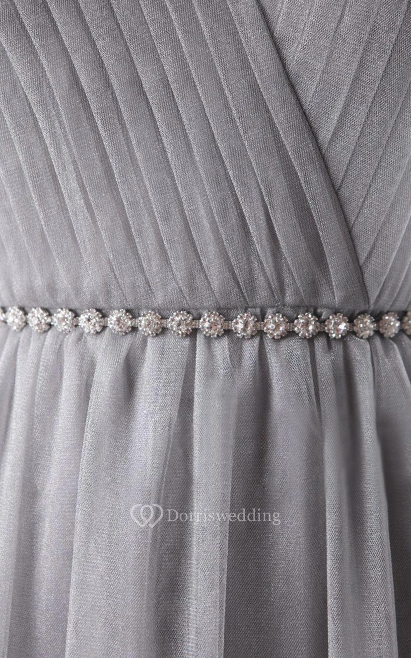 Robe longue en mousseline plissée à fines bretelles croisées et coupe trapèze view 5