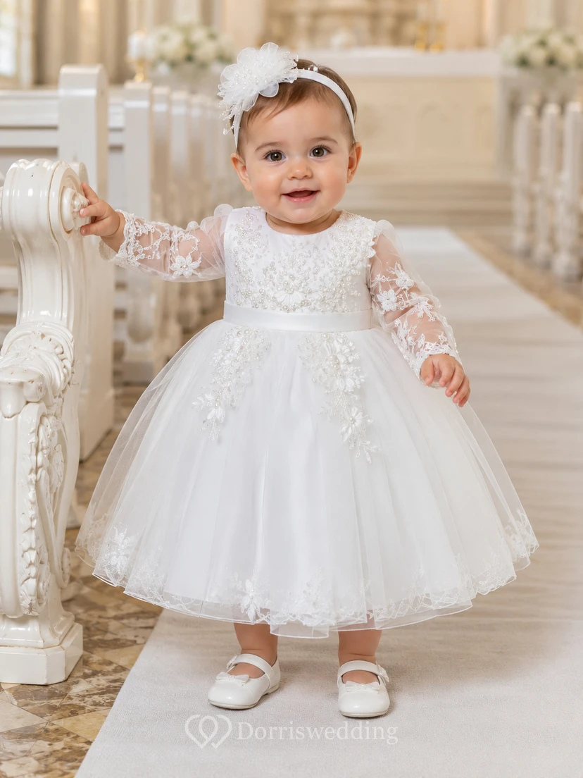 Perlenbesetztes Taufkleid, A-Linie, Tüllspitze, Rundhalsausschnitt, lange Ärmel, perlenbesetztes Oberteil