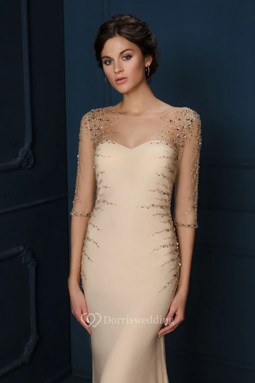 Robe de soirée fourreau en tulle et jersey à manches longues et col rond, ornée de perles view 4