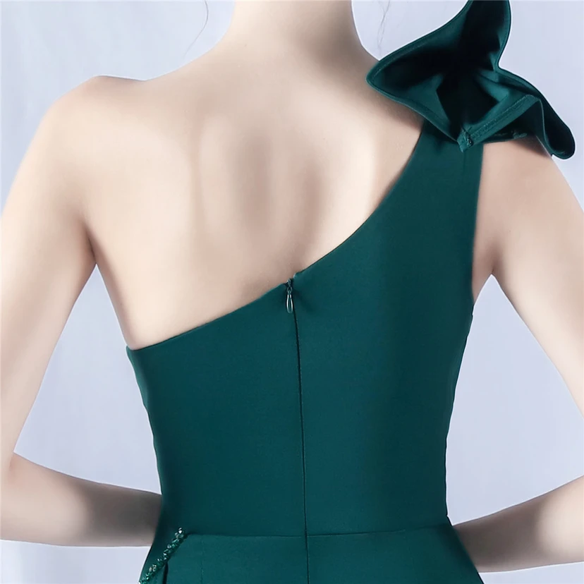 Robe de soirée ornée de perles et de diamants, avec épaulettes à motif feuille de lotus et col oblique, idéale pour la célébration de la réunion annuelle. view 43
