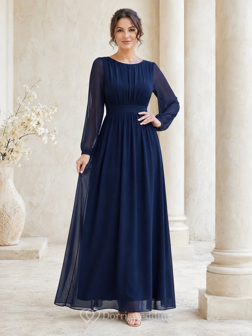 Vestido formal de corte A de gasa azul marino oscuro con cuello joya y mangas largas