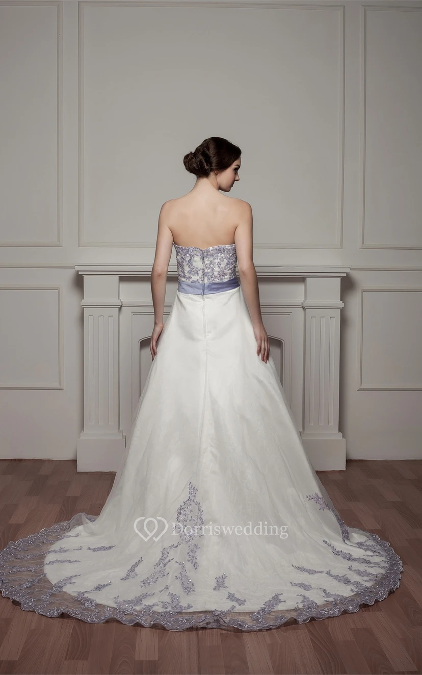 Sweetheart A-Line Appliqued Court Train and Gown With Ribbon view 2