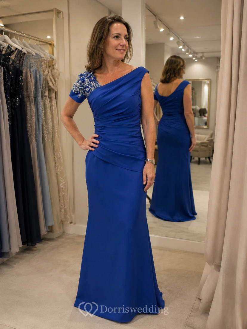 Asymmetrisches Meerjungfrauen-Kleid aus Satin mit Strasssteinen und Raffungen view 8
