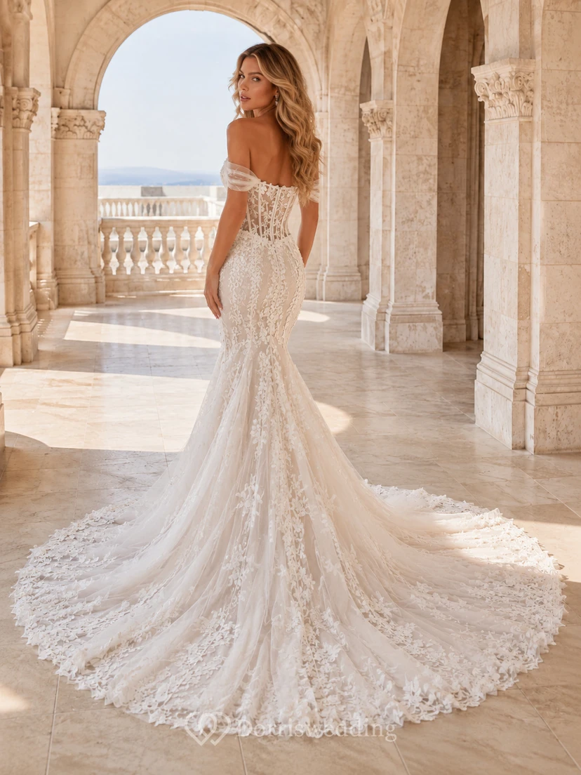 Robe de mariée sirène bustier en dentelle rayonnante, traîne chapelle, ornée d'appliqués floraux, style jardin view 2