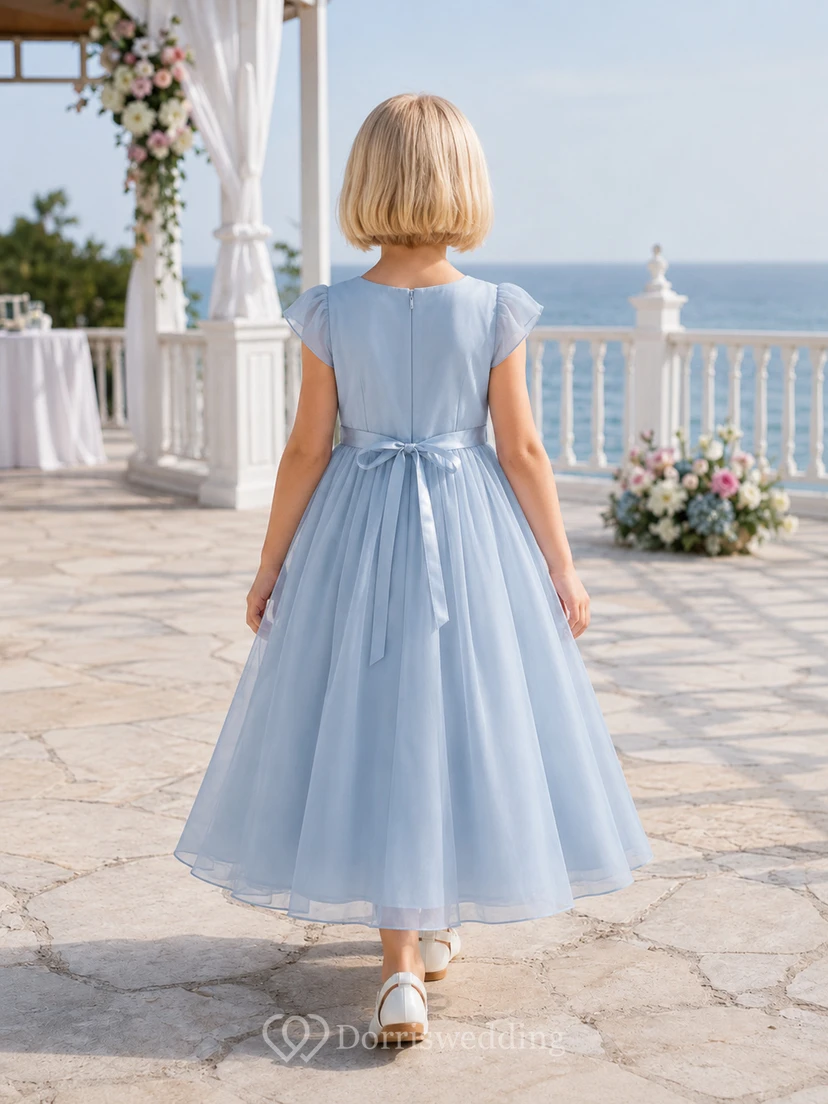 Blumenmädchenkleid aus stahlblauem Tüll in A-Linie mit Rundhalsausschnitt und knielanger Silhouette, verziert mit einer Schärpe view 2