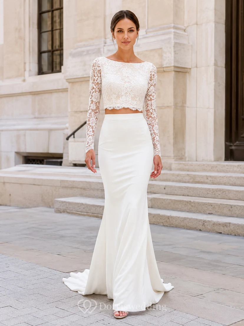 Conjunto de boda romántico de dos piezas estilo barco con mangas largas de encaje y corte sirena.