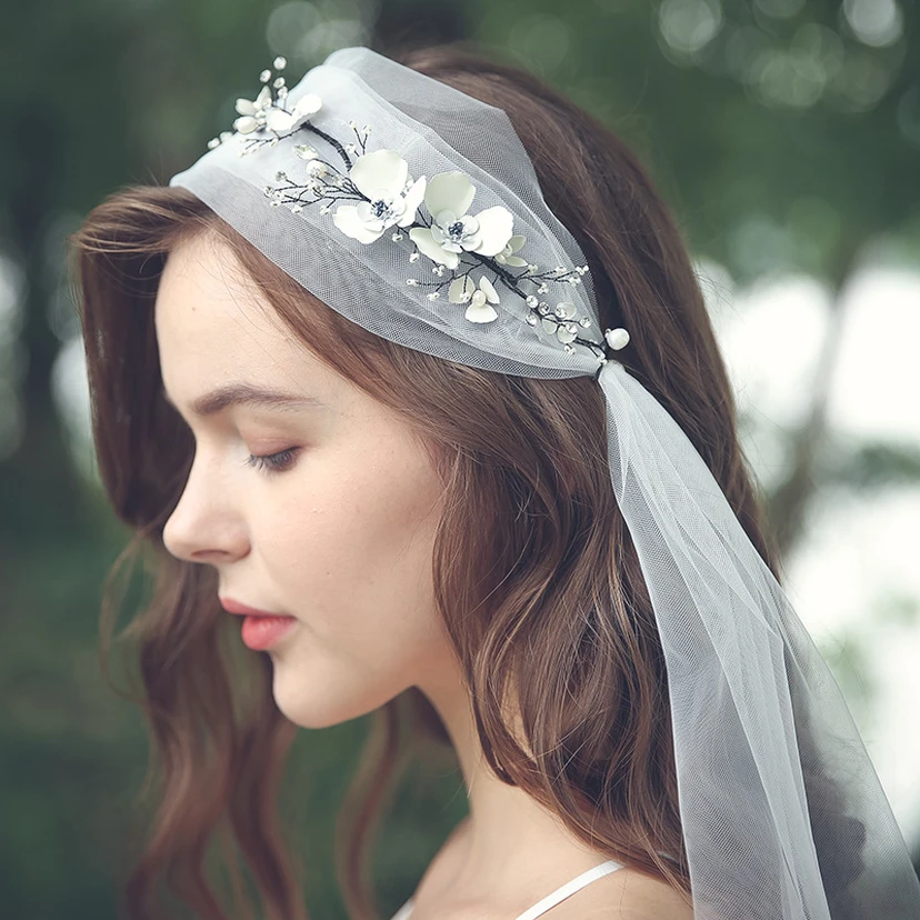 Simple Soft Tulle Bridal Veils with Beads